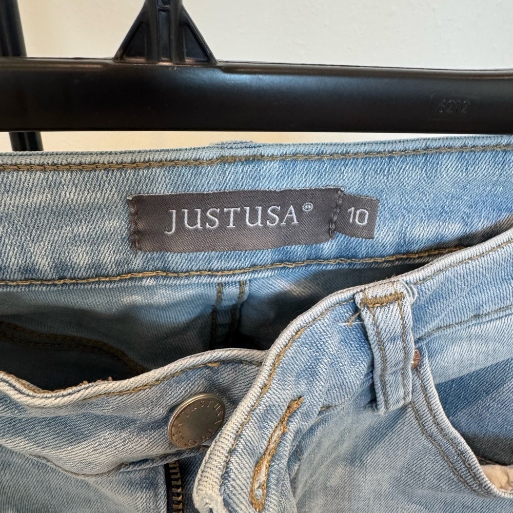 Just USA‎ Faded Blue Boyfriend Jeans - Picture 2 of 3